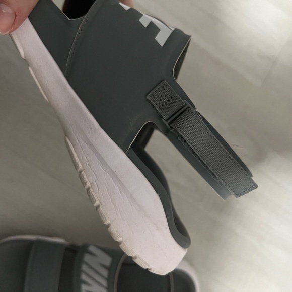 Nike Gray Sandals Women sz10 - Picture 3 of 4